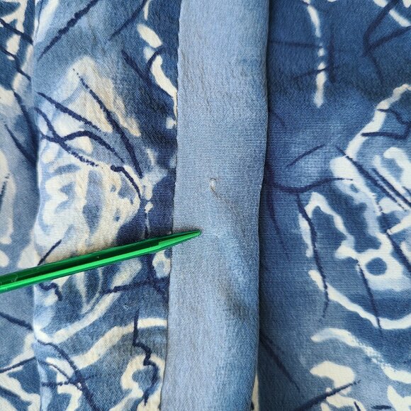 Vintage 100% Silk Midi Wrap Skirt 4 Blue Straight Waist 24" Classic Charter Club - Picture 9 of 9